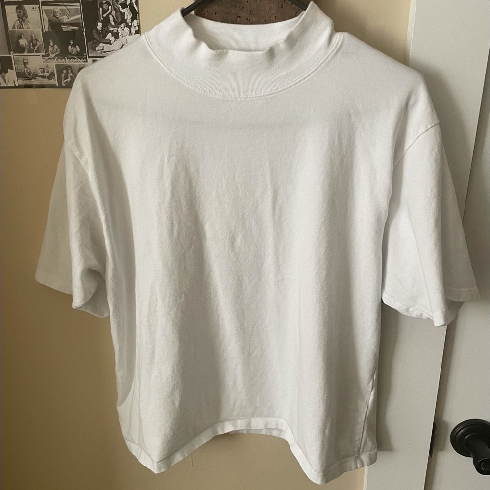 White turtle neck tee